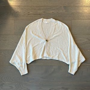 Light oatmeal cream fixed button sweater batwing sleeves